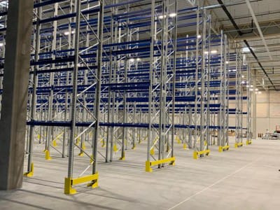 installation of pallet racks 12